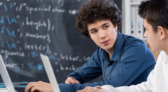 Jövő decemberig kötelező lesz bevezetni a mesterséges intelligencia oktatását az iskolákban