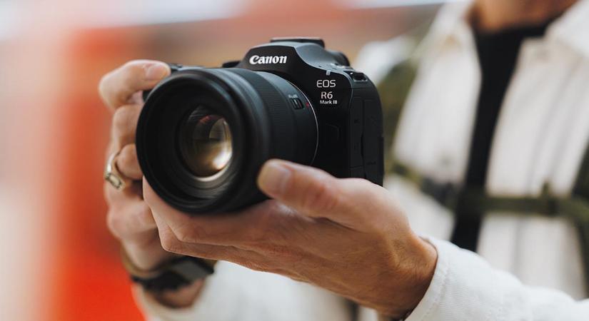 Fotós-videós gépet és nagy fényerejű objektívet villantott a Canon