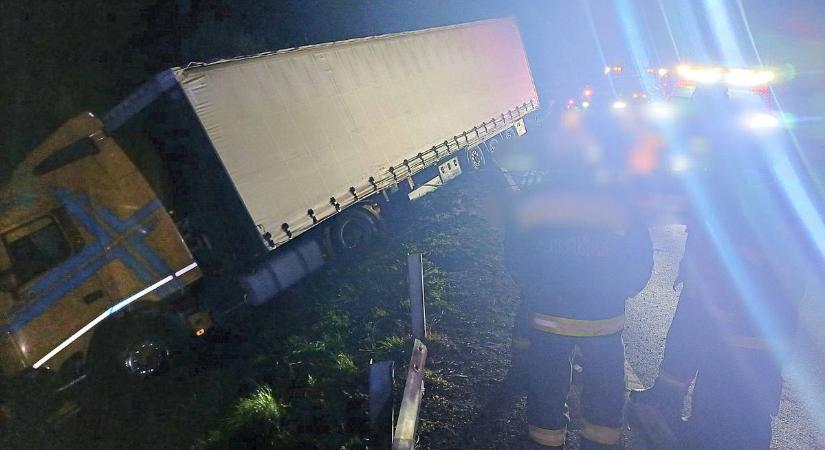 Így vonultak ki a rendőrök a keddi brutális baleset helyszínére (videó!)