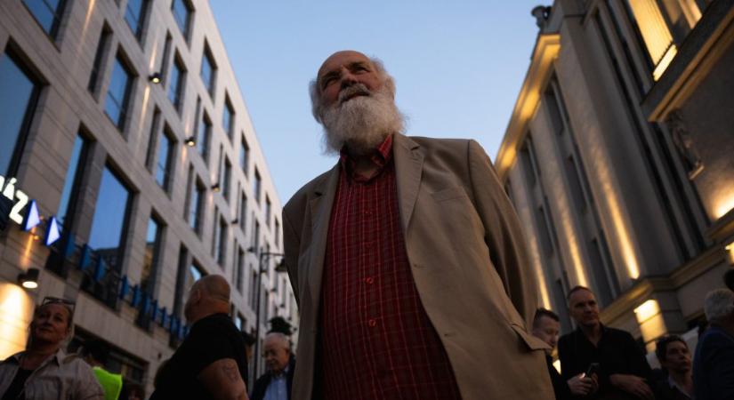 Két év felfüggesztett börtönt kértek Iványi Gáborra, és a megvádolt ellenzéki politikusoknak sem kell börtönbe menniük