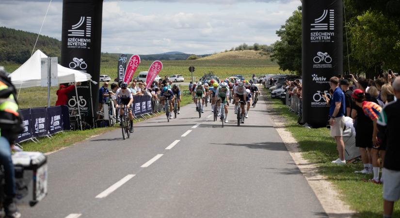 A hazai kerékpársport erősödését is támogatja a Széchenyi István Egyetem