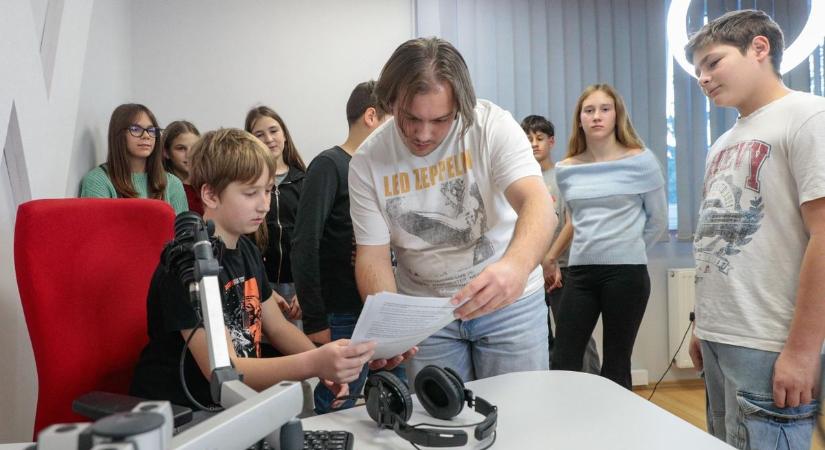 Tehetségverseny: MCC-s diákok gyűjtöttek tapasztalatokat a Vas Népében