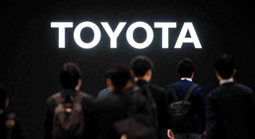 Több mint egymillió autóját hívja vissza a Toyota – magyar járművek is érintettek