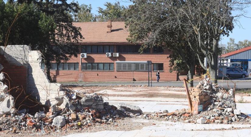 Különös helyen nyílt új étterem Pécsen: nem erre számítottak a városlakók