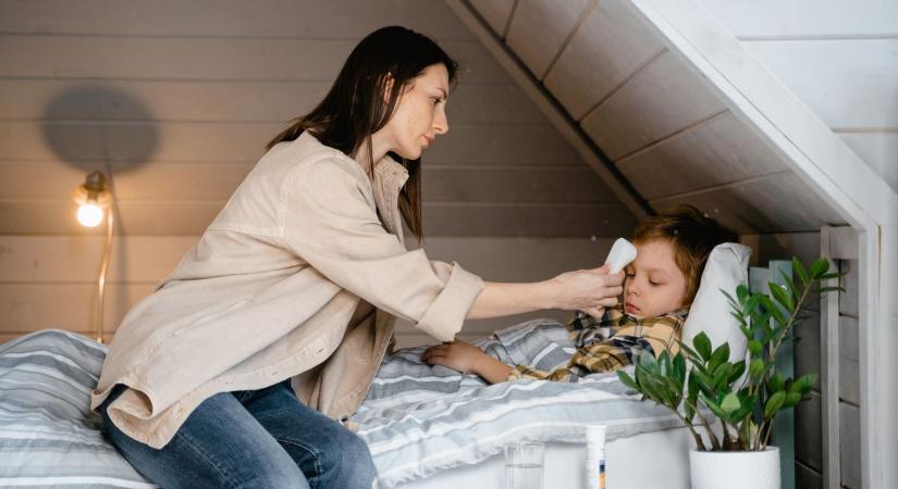Otthon maradhat a szülő, ha beteg a gyerek – és nem marad pénz nélkül