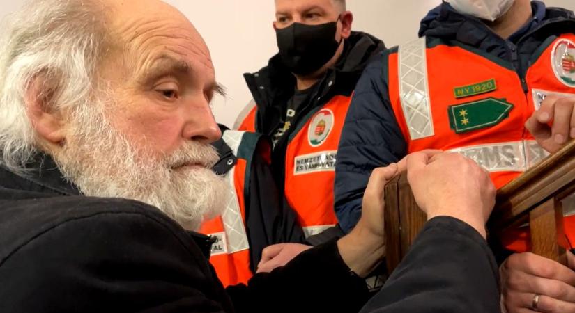 Két év felfüggesztett börtönt kértek Iványi Gáborra