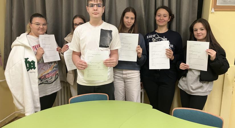 Állatvédő szakköri foglalkozás a Cseresnyés Kollégiumban