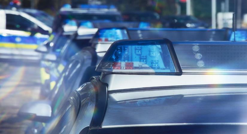 Megakadályozta a fejbe szúrt apa, hogy a fia megöljön 4 gyereket – aztán meg is védte, hogy ne lőjék le a rendőrök