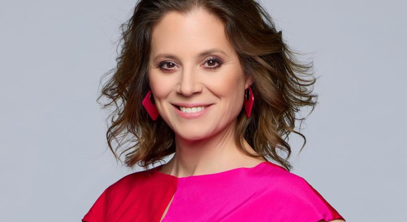 Szinetár Dóra új frizurája ámulatba ejtően szép! Újjászületett a színésznő!