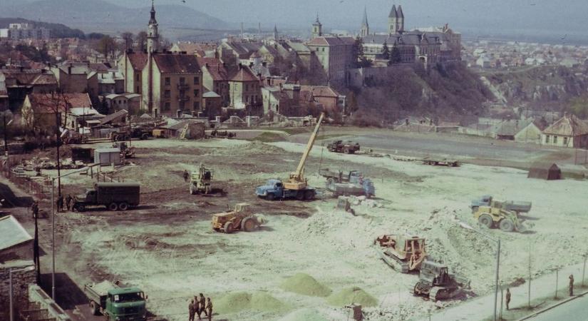 Eltűnt utcák, elfeledett homlokzatok – fotókon a hatvanas évek nagy rombolása Veszprémben
