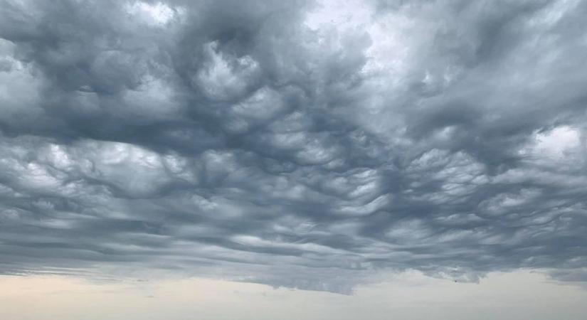 Hétvégére borongós idő