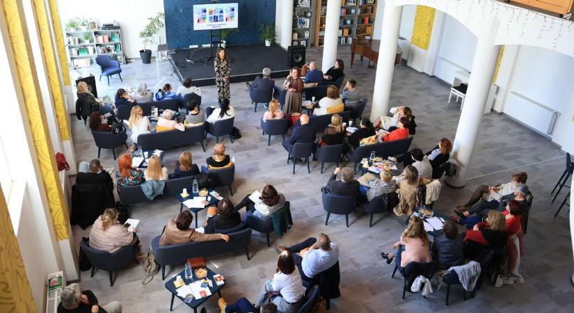 Zsidi Zsófia: Nem kell, hogy a stressz beférkőzzön az osztálytermekbe (képgalériával)