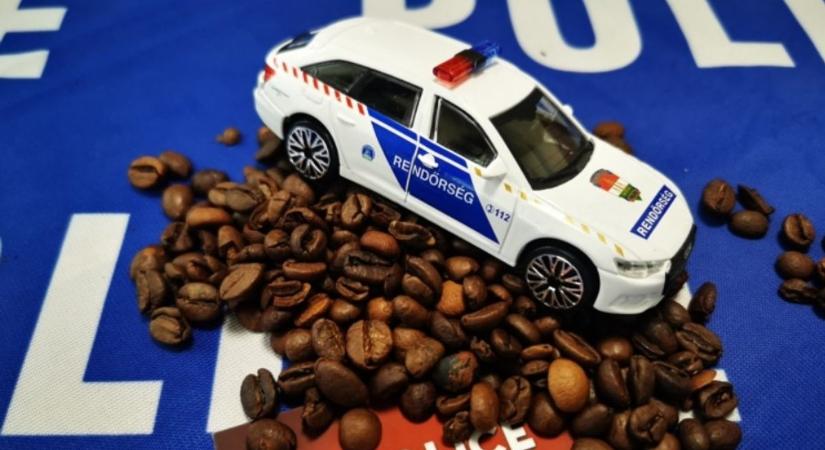 Roma Police Café Pápa: a kommunikáció javítása és a bizalom kiépítése volt a fő téma