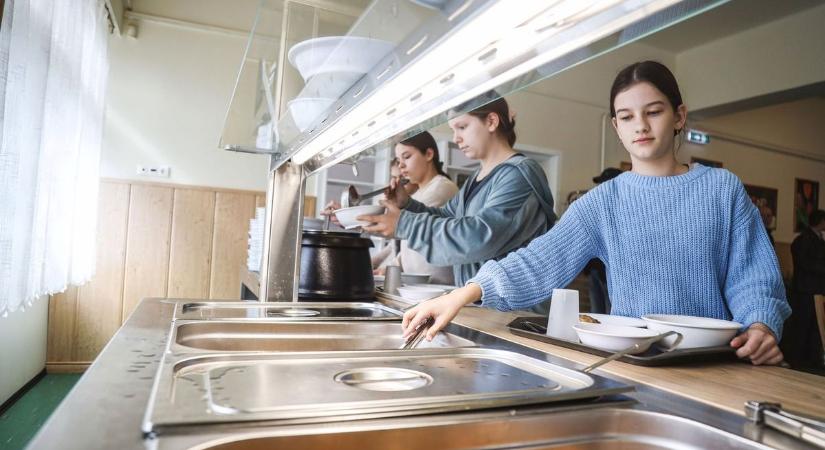 Leállhat a gyermekétkeztetés hét szolnoki iskolában jövő héten – itt a lista