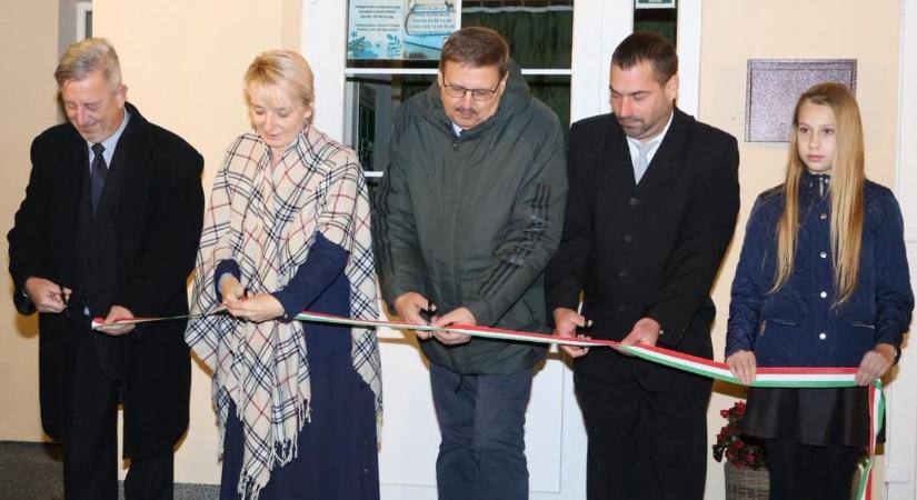 Megszólalt Szákszend polgármestere a felújított faluház kapcsán - újabb fejlesztések jönnek