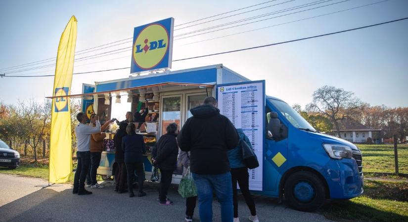 „Házhoz ment a lidi” - megnéztük, mit tud a Lidl mozgóboltja! – fotókkal, videóval