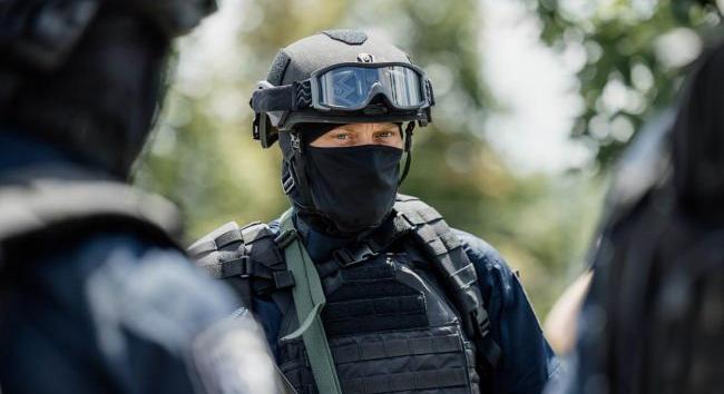 Több mint 16 millió hrivnyával lépett meg Kijev Darnica kerületének rendőrparancsnoka, de elfogták – DBR