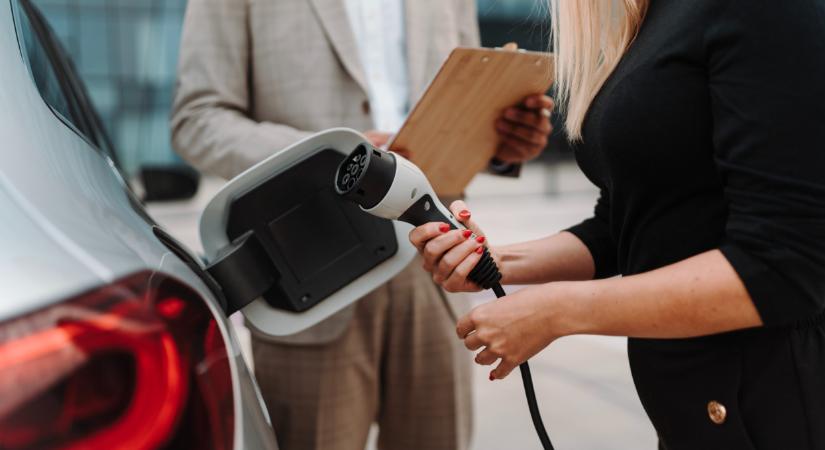 Megdőlt a rekord: októberben robbant a magyar elektromosautó-piac, regetegen nyergeltek át benzinesről