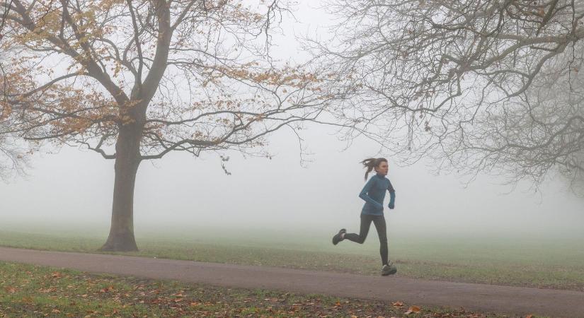 Csütörtökön csapadék csap le hazánkra, veszélyes sűrű köd miatt figyelmeztetés - Időjárás-előrejelzés