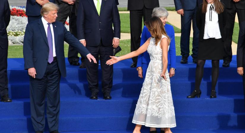 Orbán Viktor Melania Trumpról beszélt a repülőgépén, az apját ismeri, normális, vidéki ember