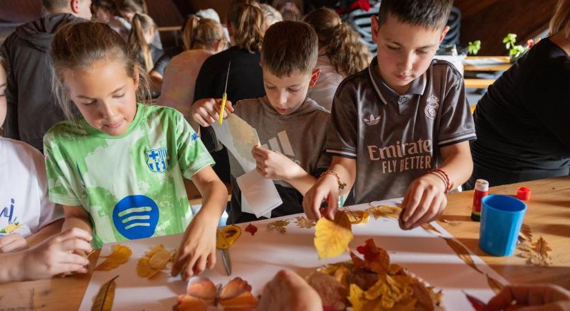 A gyerekeké volt a főszerep a Brigetio Fürdőben – így telt a Nemzedékek Kincsei közösségi nap
