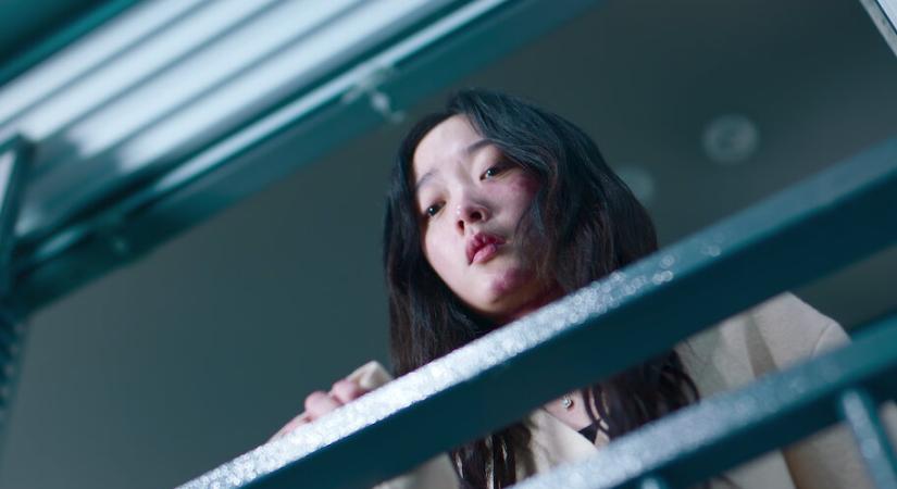 Már holnap a Netflixen: Ezzel a lebilincselő, 16-os krimithriller-sorozattal készül a platform a hétvégére