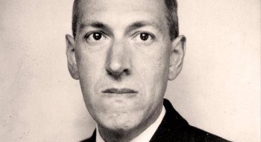 KI VAN A KÖZÉPPONTBAN? Giulivo-Rebelka: Howard Philip Lovecraft utolsó napja / Multiverzum Kiadó