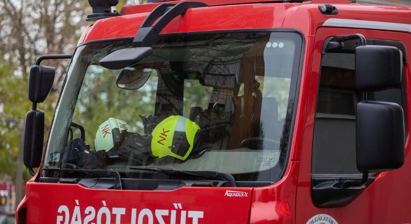 Kigyulladt egy autó az M70-esen, Letenyénél