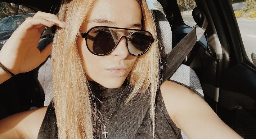 Rita karácsonyfáját szívesen befaragjuk a talpba