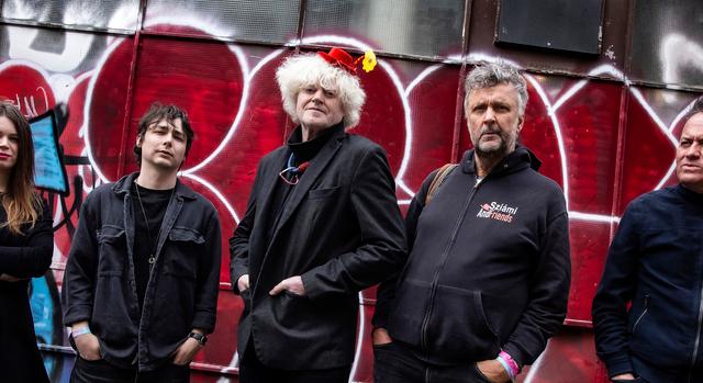 A Sziámi Isolated megidézi a Joy Division dalait