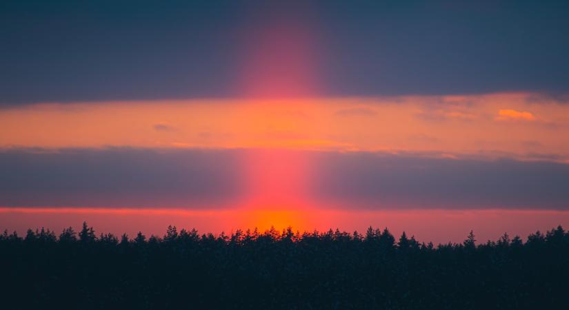 Festői jelenséget örökítettek meg a Balatonnál