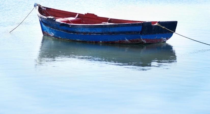 Tragédia történt – apa és kisfia vesztették életüket egy csónakbalesetben