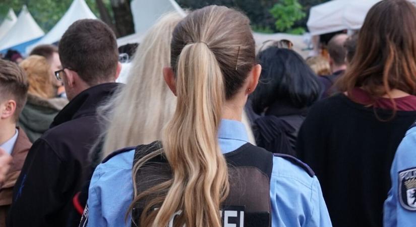 Most mindenki erről a rendőrnőről beszél, megőrül érte az internet