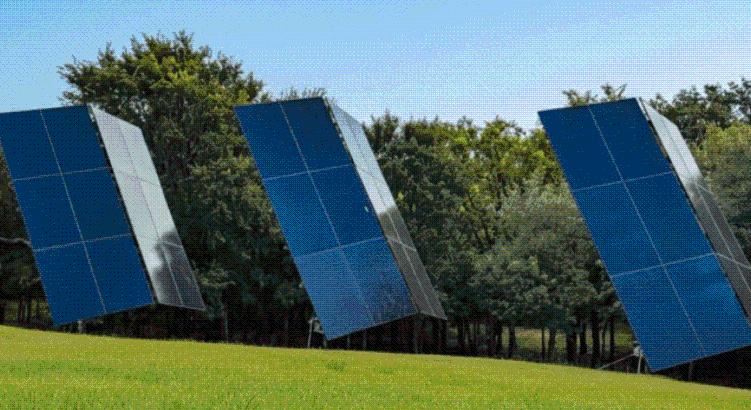 Ezek a naptornyok felülmúlják a napelemeket, a nap követésével 50%-kal több energiát termelnek