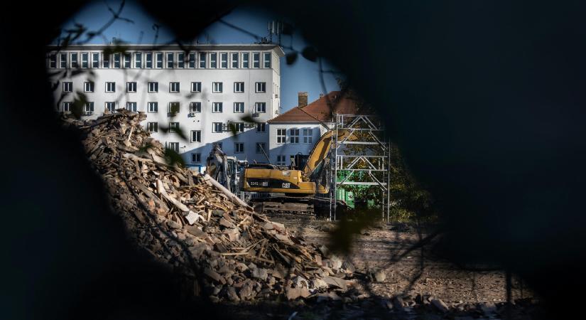 27 milliárdos lopás fényes nappall? Riadót fújt a rendőrség egy kormányközeli projekt előkészítésénél