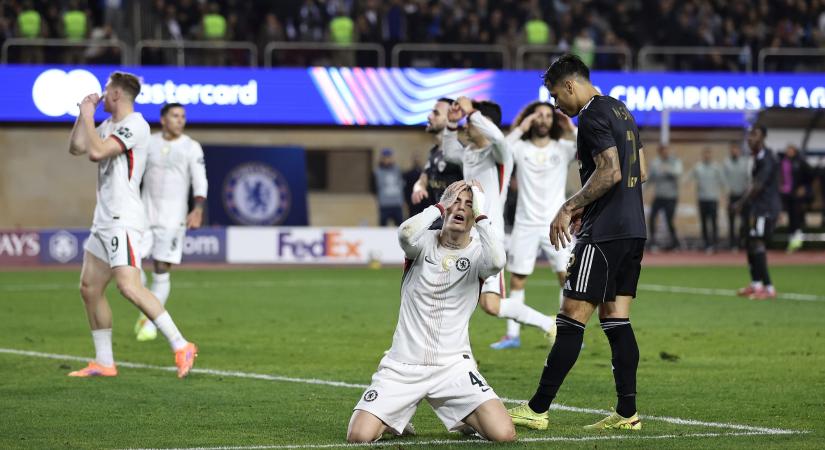 Annyira pocsék volt Garnacho lövése, hogy alig lett belőle taccs