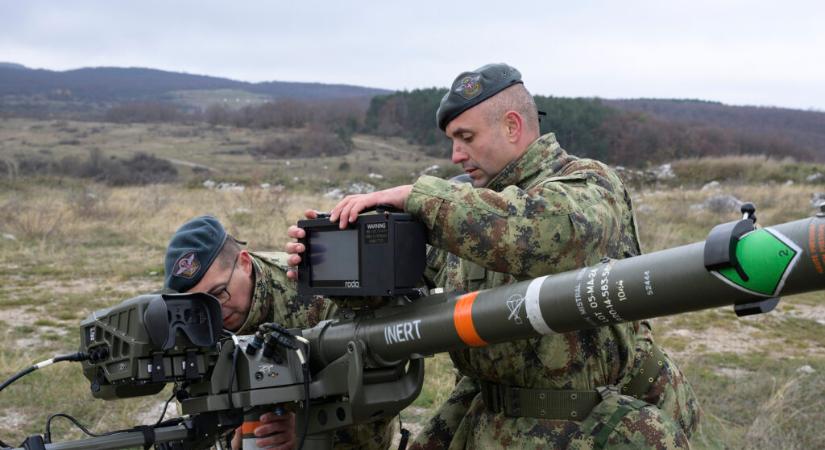 Hadgyakorlatot tartanak a szárazföldi egységek