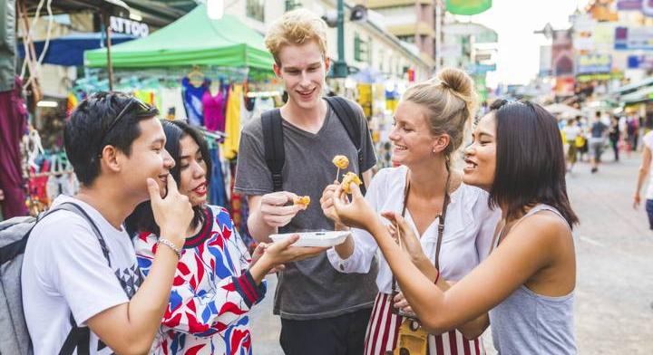 Szigorú szabályokat hoznak a turizmus miatt ezek az országok: kiutasíthatnak, ha így viselkedsz