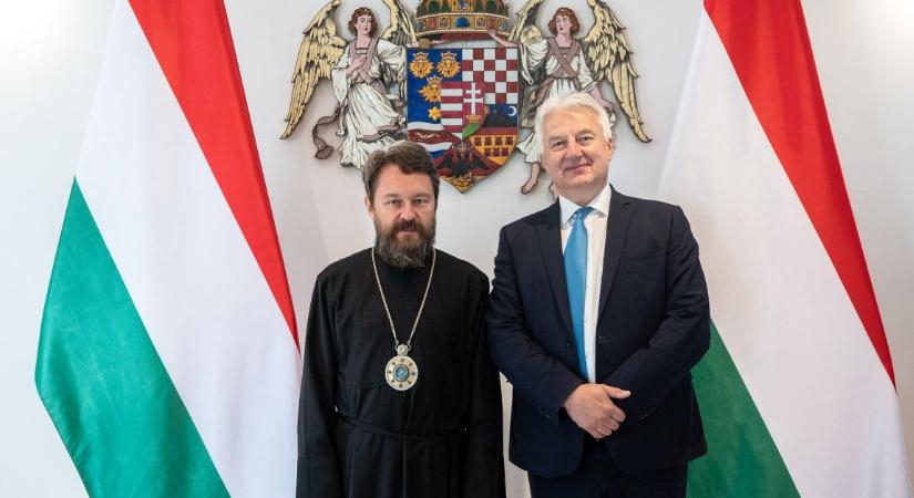 Dobrev: Hilarion pátriárka Semjén Zsolt kebelbarátja