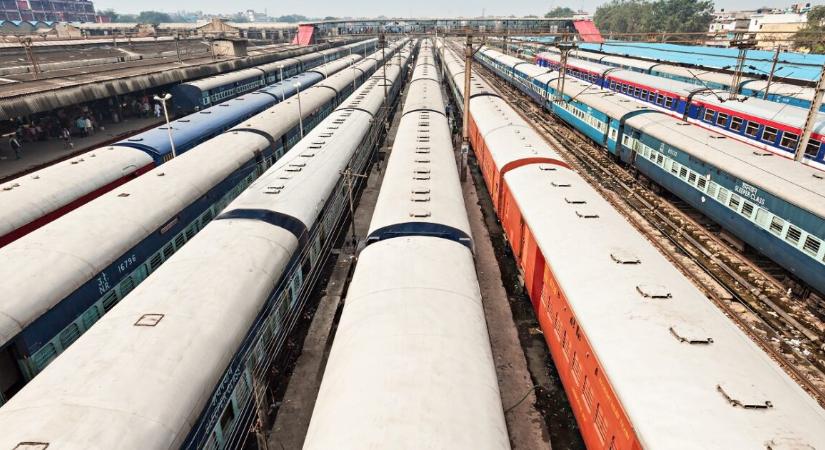 Újabb halálos vonatbaleset – egyszerre két embert gázolt halálra a vonat egy állomás közelében