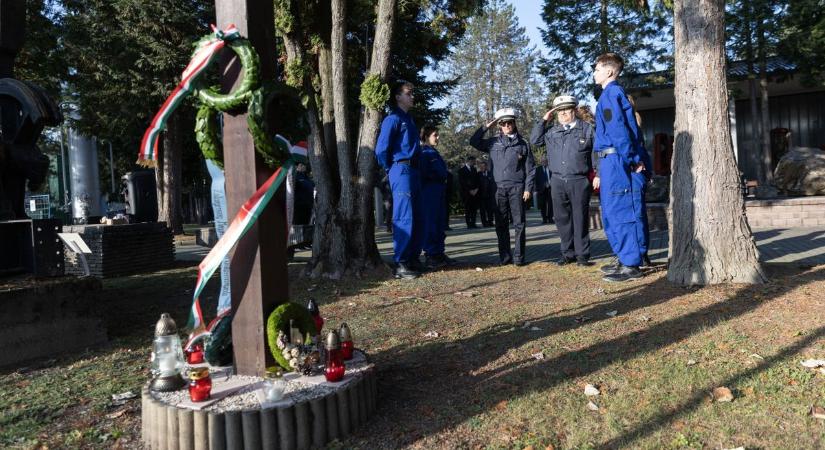 Az utak áldozatai – idén szeptemberig 332-en vesztették életüket közúti balesetben (galéria, videó)