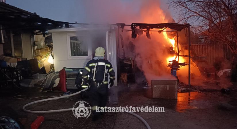 Majdnem elégett az összes tűzifa Debrecenben