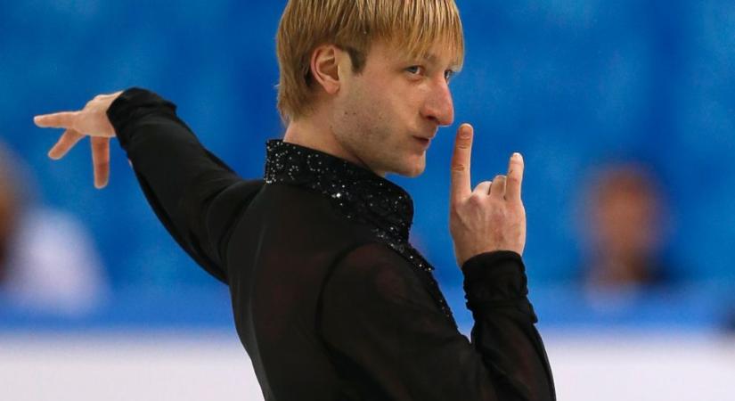 A legendás orosz műkorcsolyázó, Jevgenyij Pljuscsenko nem kegyelmezett. Lázasan küldte jégre a fiát