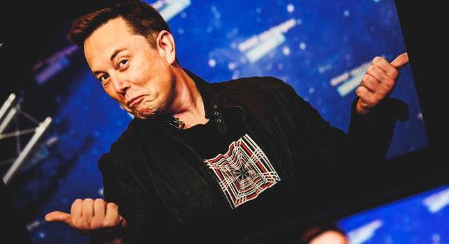 Előbb jött a karácsony Elon Musknak, egybillió dolláros fizetést fog kapni a Teslától