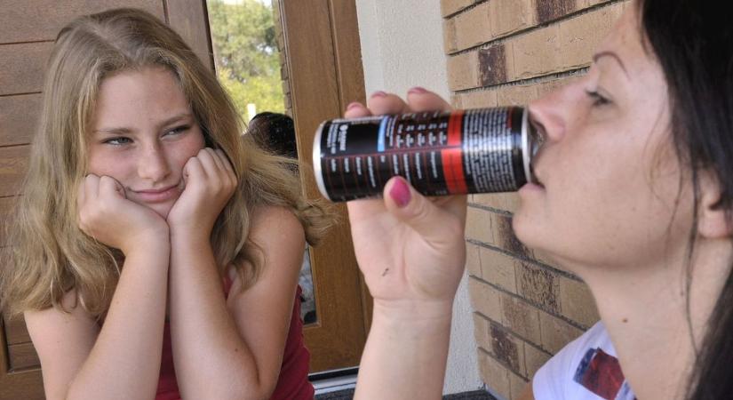 „Legjobb mérgek": tiltott élvezet tiniknek, amiről a felnőttek nem beszélnek