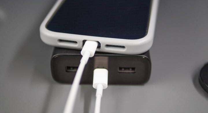 Óriási riadalmat keltett ez a népszerű eszköz: baleset történt egy ausztrál reptéren