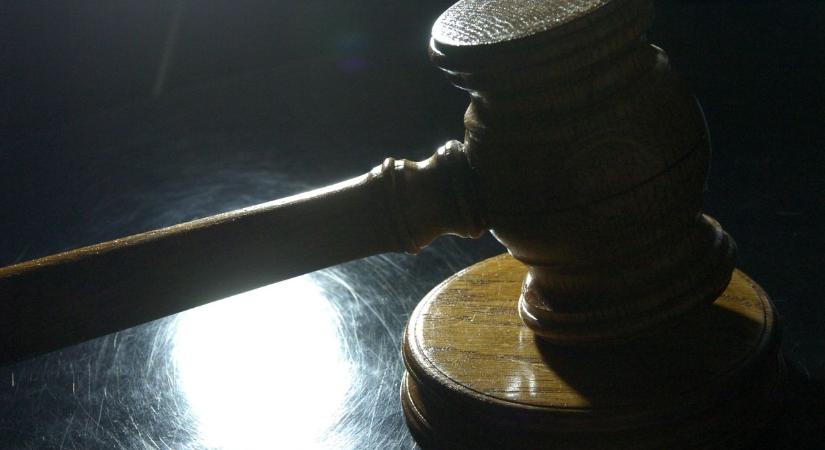 Kitart az ügyészség az életfogytiglan mellett a „villanyszerelős” kettős gyilkosság ügyében