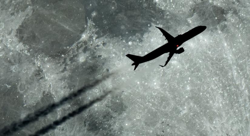 Telihold és repülőgép varázslatos találkozását örökítették meg Balmazújvárosban