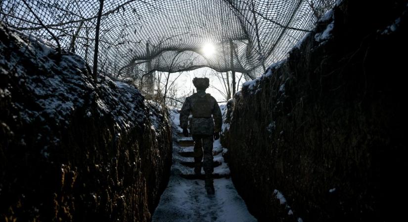 Életfogytiglanra ítéltek egy orosz katonát Ukrajnába, mert lelőtt egy magát megadó ukránt