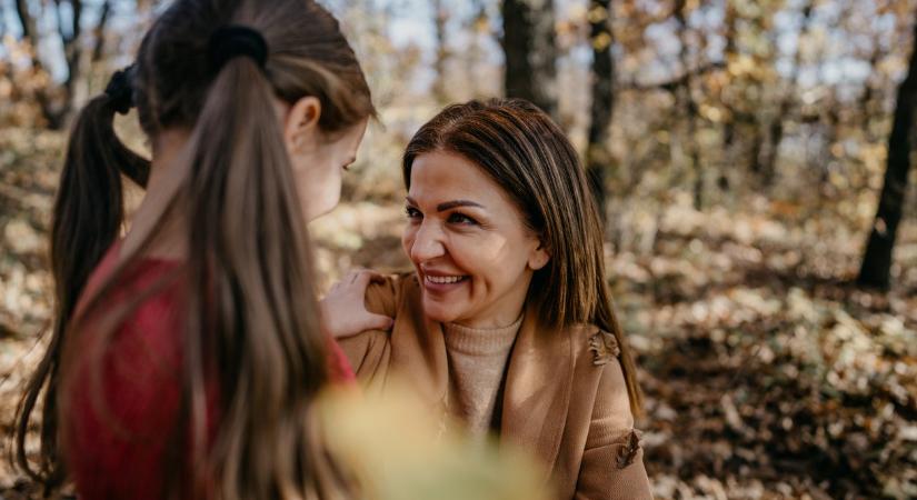 „Ha elesel, még meg is pofozlak.” – 4 borzasztó mondat, amit gyerekként mondtak nekünk